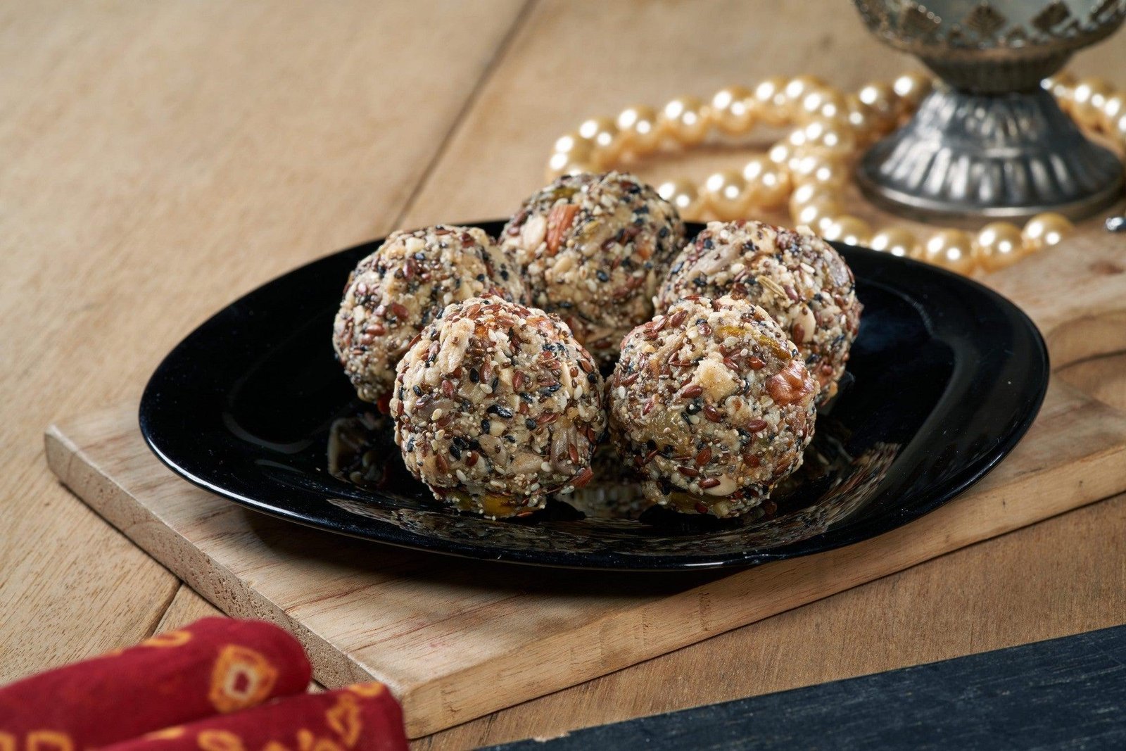 “Health Benefits of Eating Dry Fruits Ladoo Every Day”
